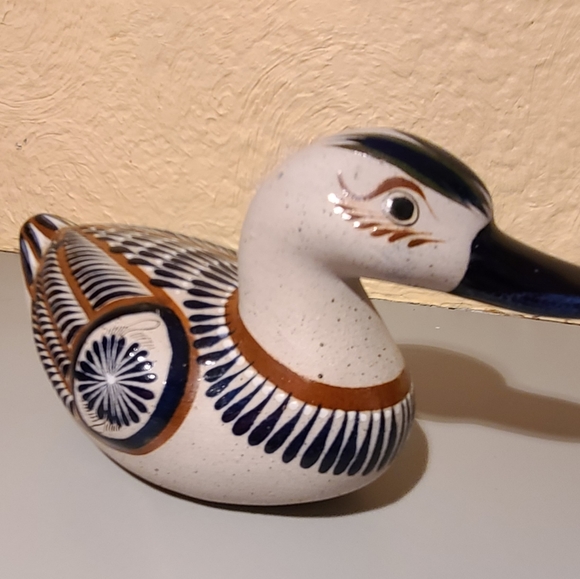 Mexican Tonala hand Painted Duck - Picture 5 of 6